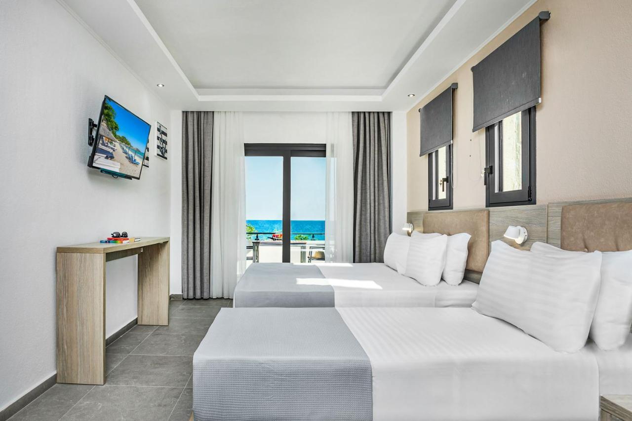 Newstory Suites Посиди Екстериор снимка