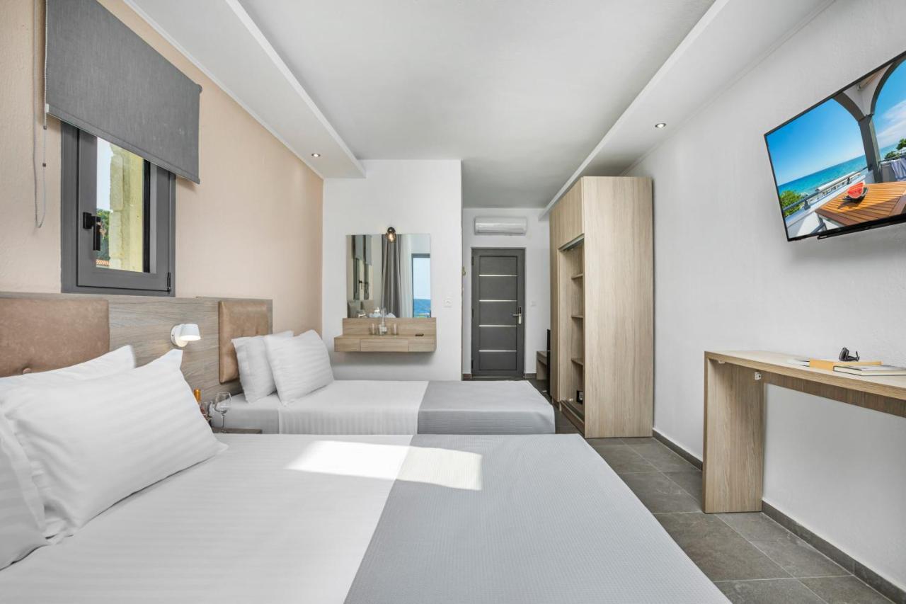 Newstory Suites Посиди Екстериор снимка