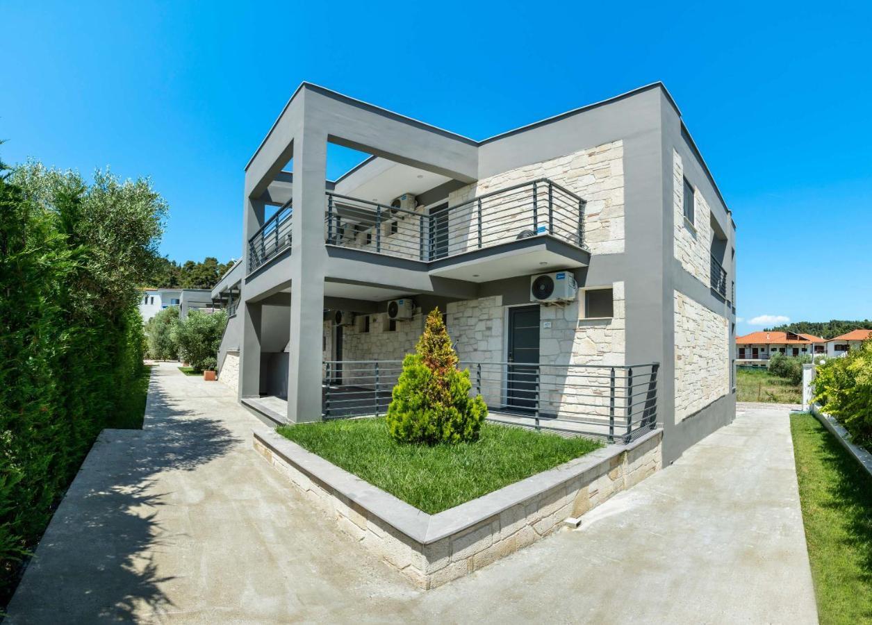Newstory Suites Посиди Екстериор снимка