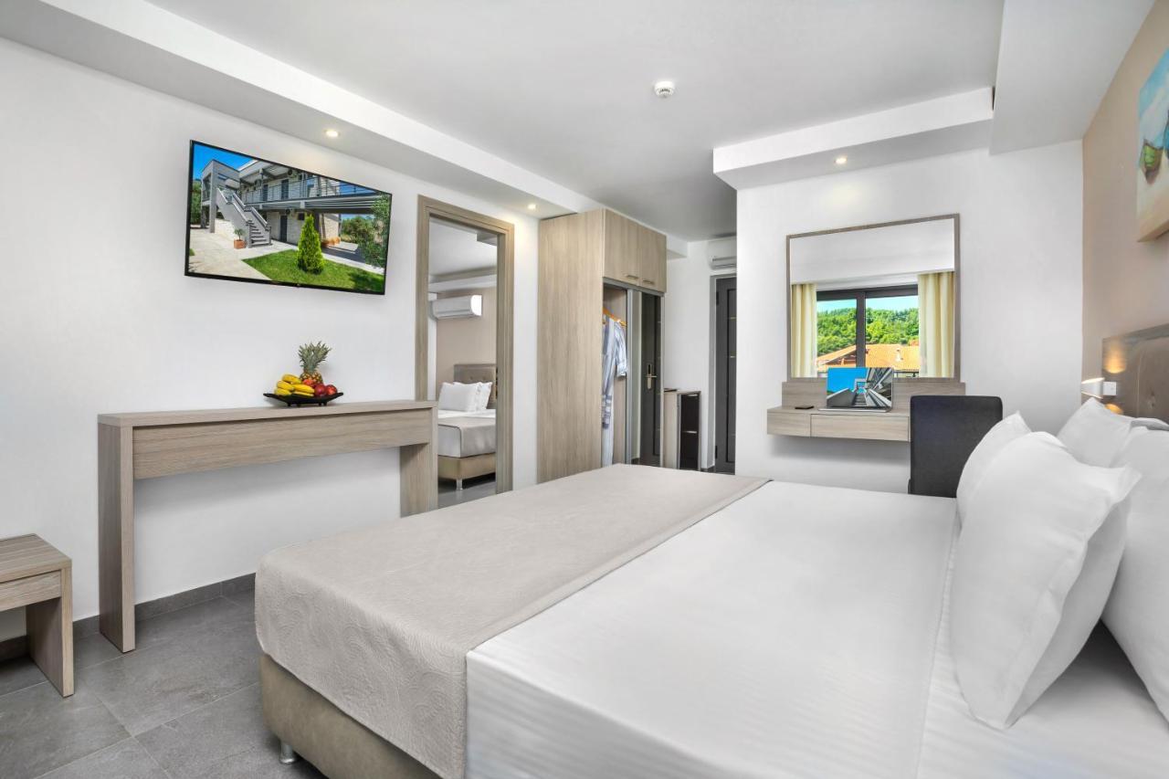 Newstory Suites Посиди Екстериор снимка