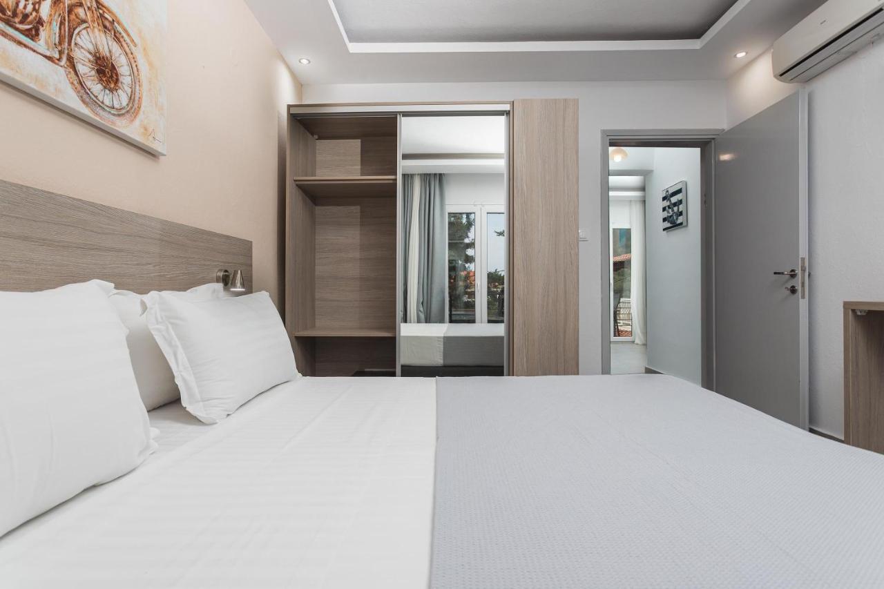 Newstory Suites Посиди Екстериор снимка