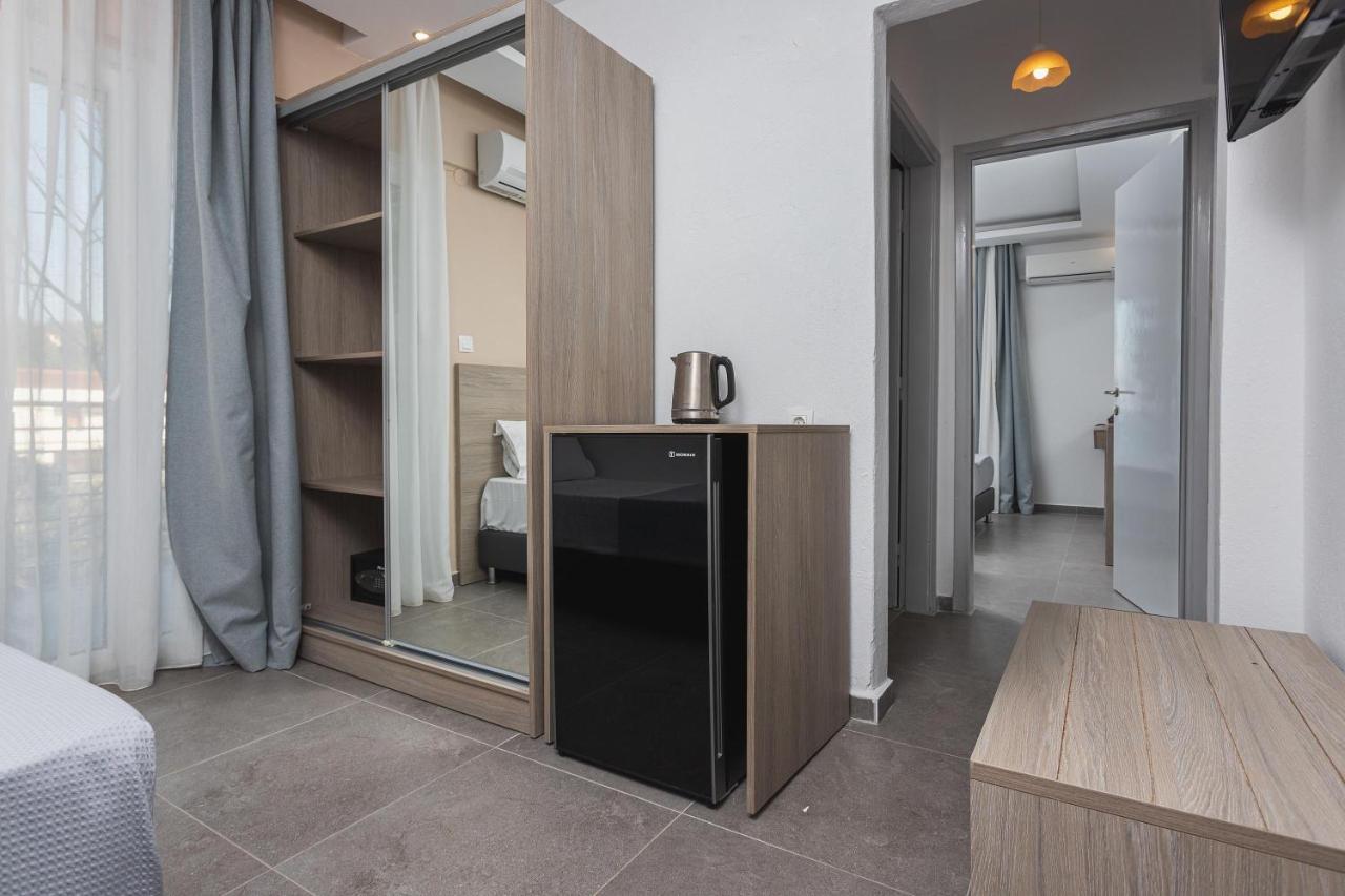 Newstory Suites Посиди Екстериор снимка